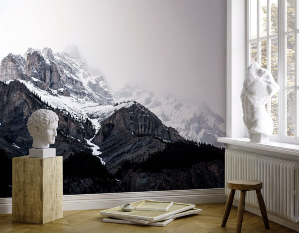 Verschneiter Berg mit Bäumen Fototapeten Verschneiter Berg mit Bäumen
