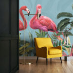 Fototapeten Tropische Flamingos inmitten von üppigem Blattwerk.