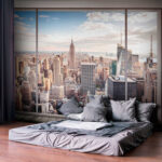 Fototapeten Blick auf die Skyline durch ein großes Fenster