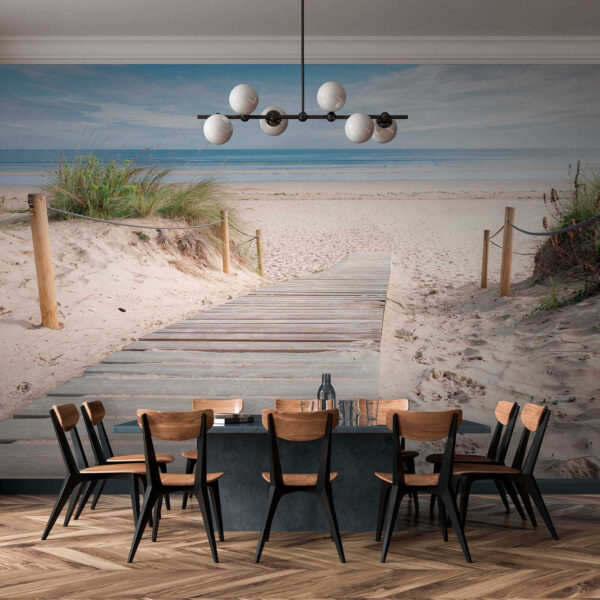 Ein Weg führt zu einem ruhigen Strandabschnitt Fototapeten Ein Weg führt zu einem ruhigen Strandabschnitt
