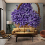 Fototapeten Korb mit lila Blumen