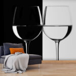 Fototapeten Zwei Weingläser mit Wasser darin