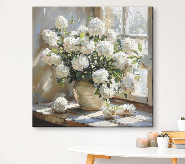 Vase mit weißen Blumen vor einem Fenster Wandbilder Vase mit weißen Blumen vor einem Fenster
