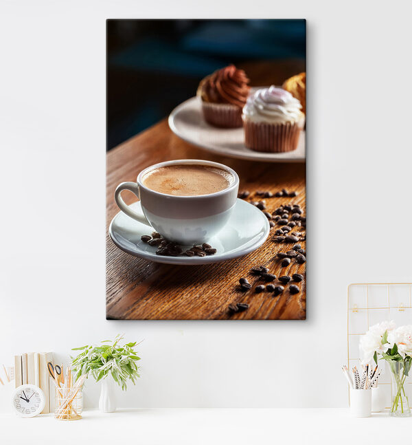 Tasse Kaffee und Muffins auf einem Tisch Wandbilder Tasse Kaffee und Muffins auf einem Tisch