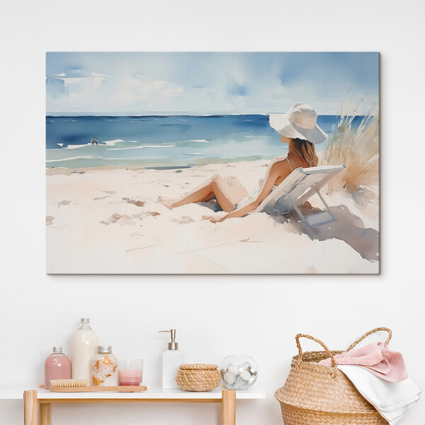 Frau sitzt in einem Stuhl am Strand Wandbilder Frau sitzt in einem Stuhl am Strand