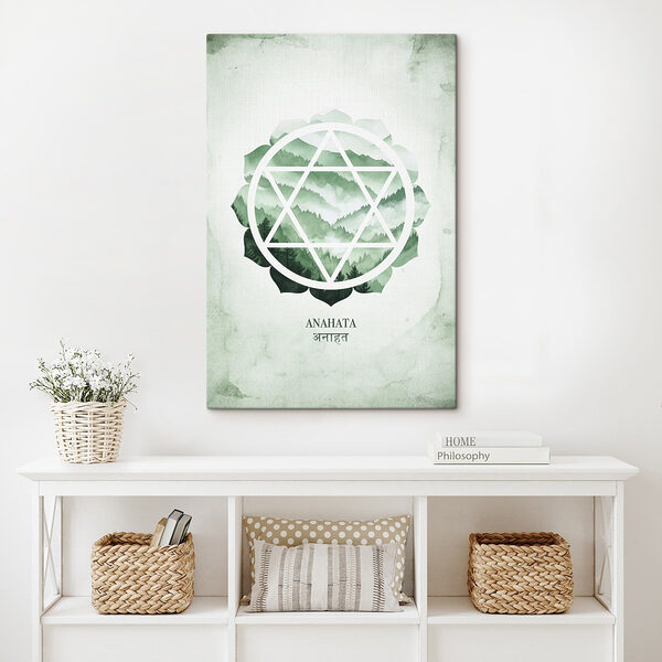 Grünes und weißes Symbol mit Bergen im Hintergrund Wandbilder Grünes und weißes Symbol mit Bergen im Hintergrund