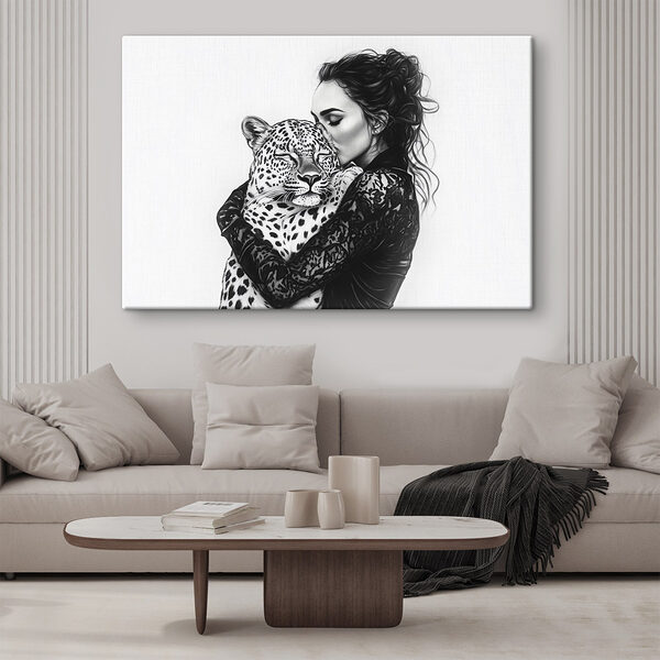 Frau, die einen Leoparden umarmt Wandbilder Frau, die einen Leoparden umarmt