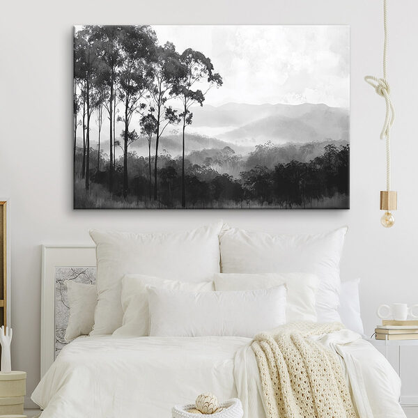 Wald mit Bäumen und Bergen im Hintergrund Wandbilder Wald mit Bäumen und Bergen im Hintergrund