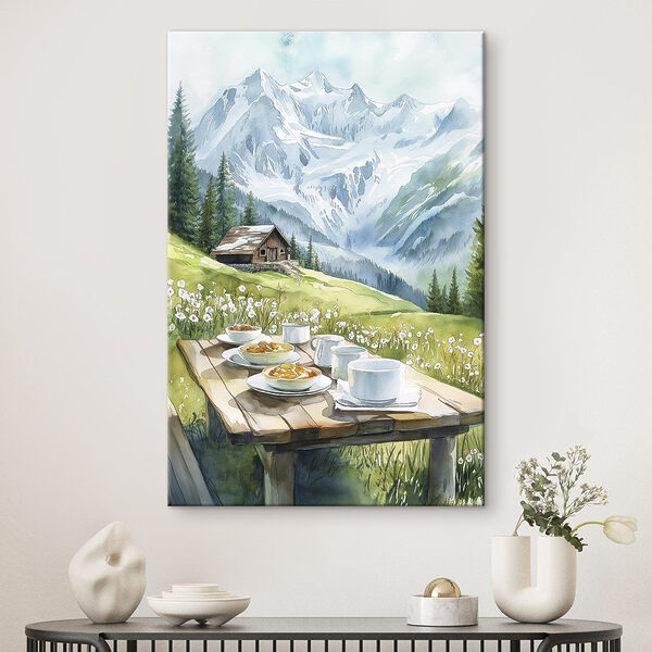 Tisch mit Tellern und Tassen auf dem Tisch mit Bergen im Hintergrund Wandbilder Tisch mit Tellern und Tassen auf dem Tisch mit Bergen im Hintergrund