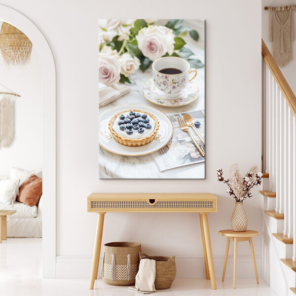 Dessert auf einem Teller mit einer Tasse Kaffee und Blumen Wandbilder Dessert auf einem Teller mit einer Tasse Kaffee und Blumen