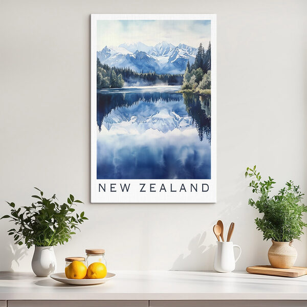 Aquarell eines Sees mit Bäumen und Bergen im Hintergrund Wandbilder Aquarell eines Sees mit Bäumen und Bergen im Hintergrund