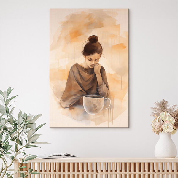 Frau mit der Hand im Gesicht, die auf eine Tasse Kaffee hinunterschaut Wandbilder Frau mit der Hand im Gesicht, die auf eine Tasse Kaffee hinunterschaut