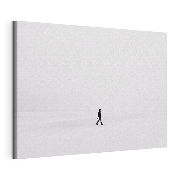 Person beim Gehen im Schnee Wandbilder Person beim Gehen im Schnee