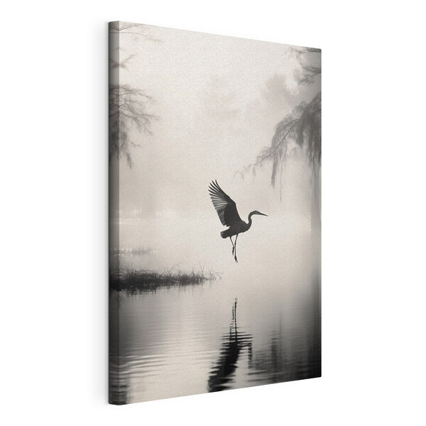 Wandbilder Ein Vogel, der über dem Wasser fliegt