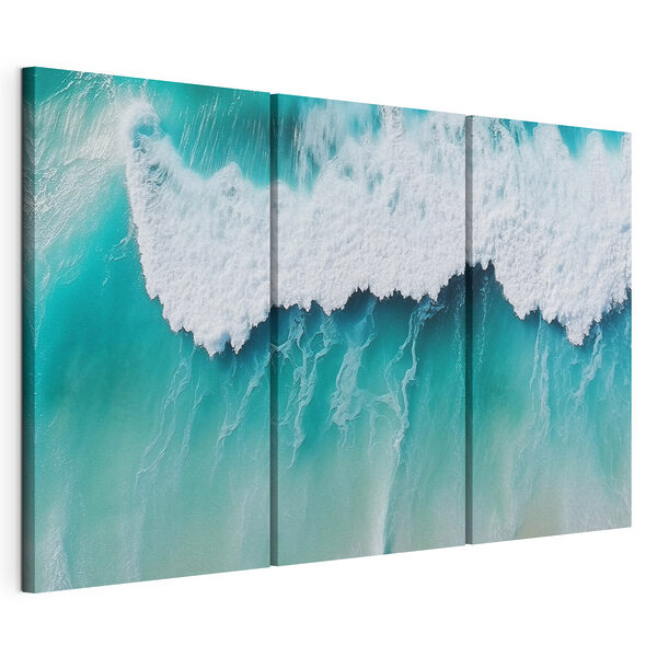 Modularer Leinwanddruck Wellen, die an den Sandstrand rollen